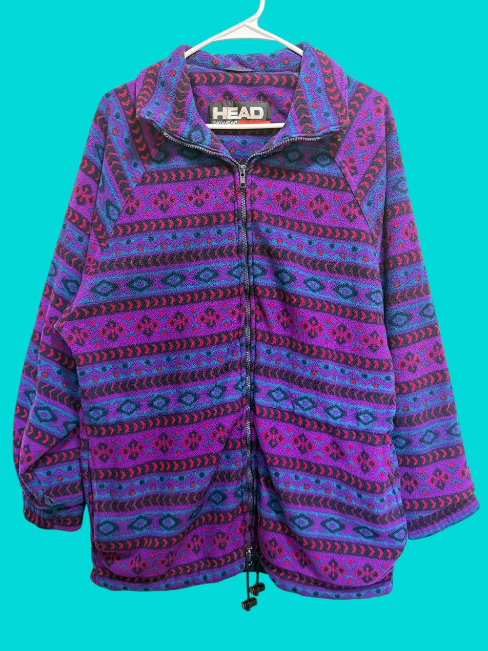 90s vintage fleece patterned jacket and pockets.